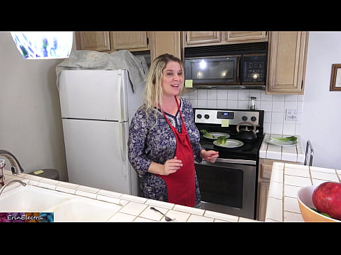 ❤️ A madrasta a ordenhá-lo na cozinha antes do seu encontro ️ Porno vk em pt.klassikaprint.ru ❌️❤