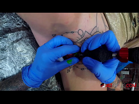 ❤️ Extremamente tatuada, a brasa Sully Savage fez uma tatuagem no seu clítoris ️ Porno vk em pt.klassikaprint.ru ❌️❤
